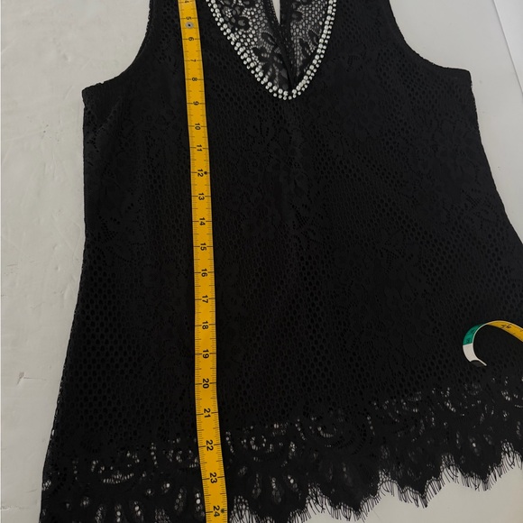 Clio Black Lace Sleeveless Blouse - Picture 5 of 12